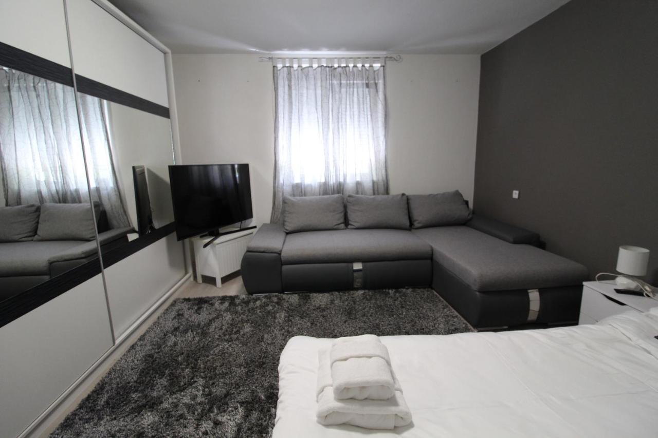 Apartment Matijas, 3 Bedroom Apt With Terrace And Parking Split Exterior foto