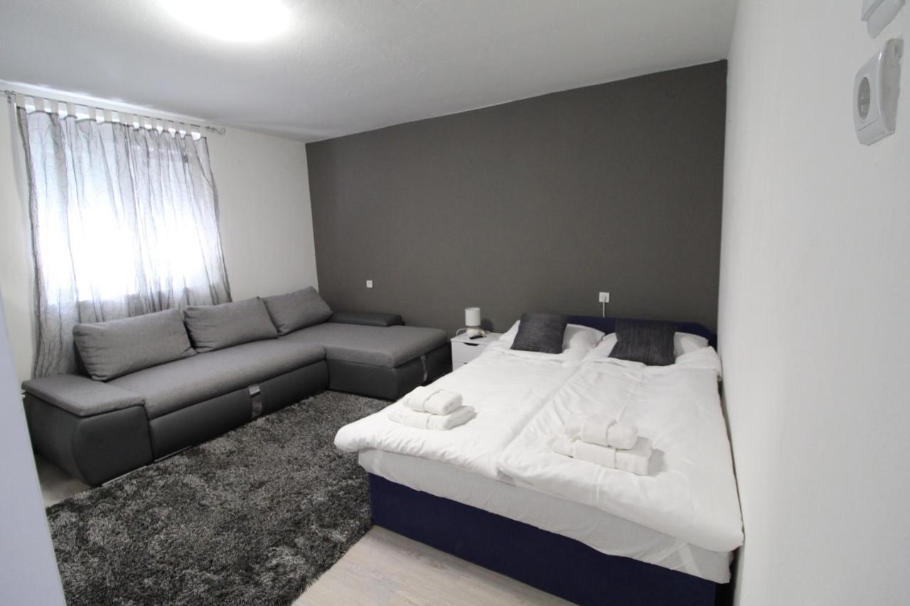 Apartment Matijas, 3 Bedroom Apt With Terrace And Parking Split Exterior foto