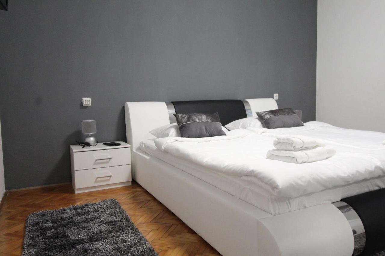 Apartment Matijas, 3 Bedroom Apt With Terrace And Parking Split Exterior foto